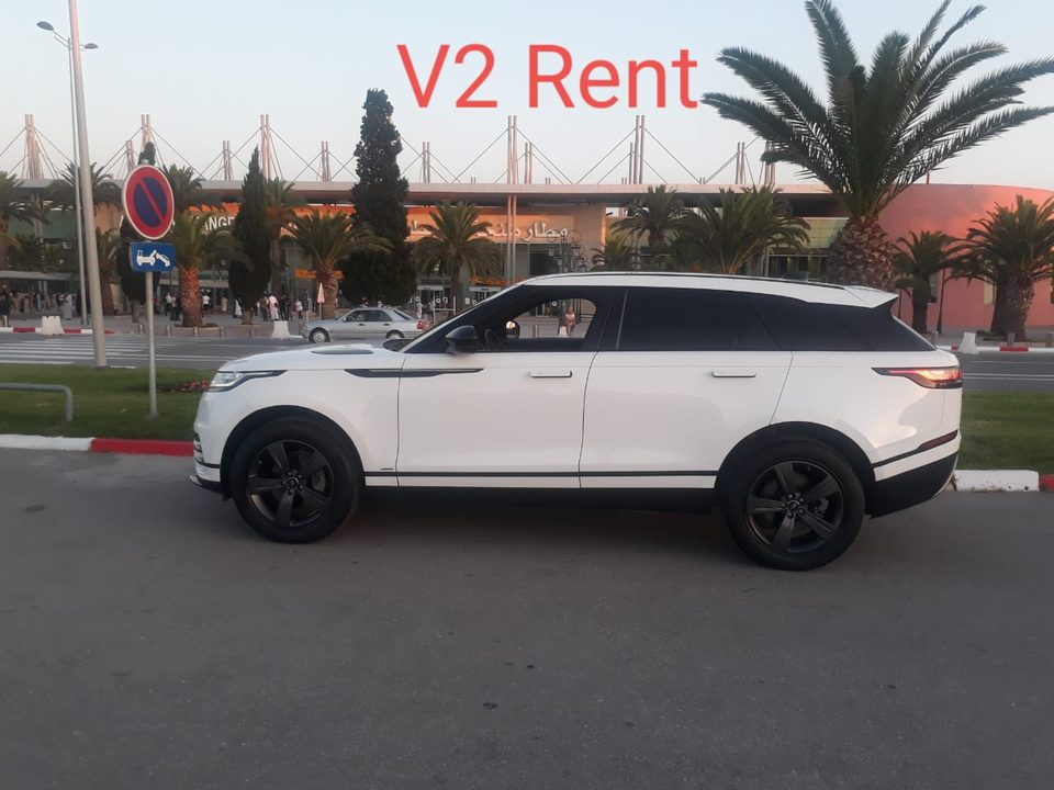 Range Rover Velar de V2 Rent Car remis à l'aéroport Tanger Ibn Battouta